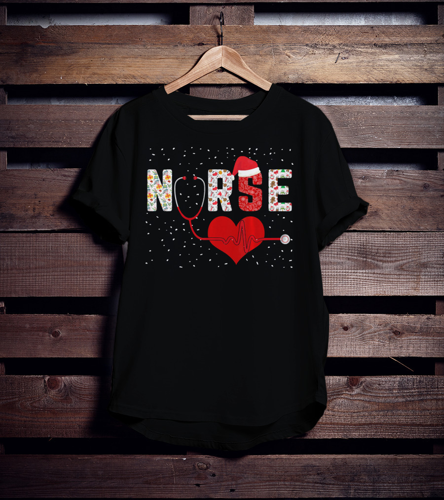 Nurse Christmas Heart Stethoscope Snowflakes Santa Hat T-Shirt