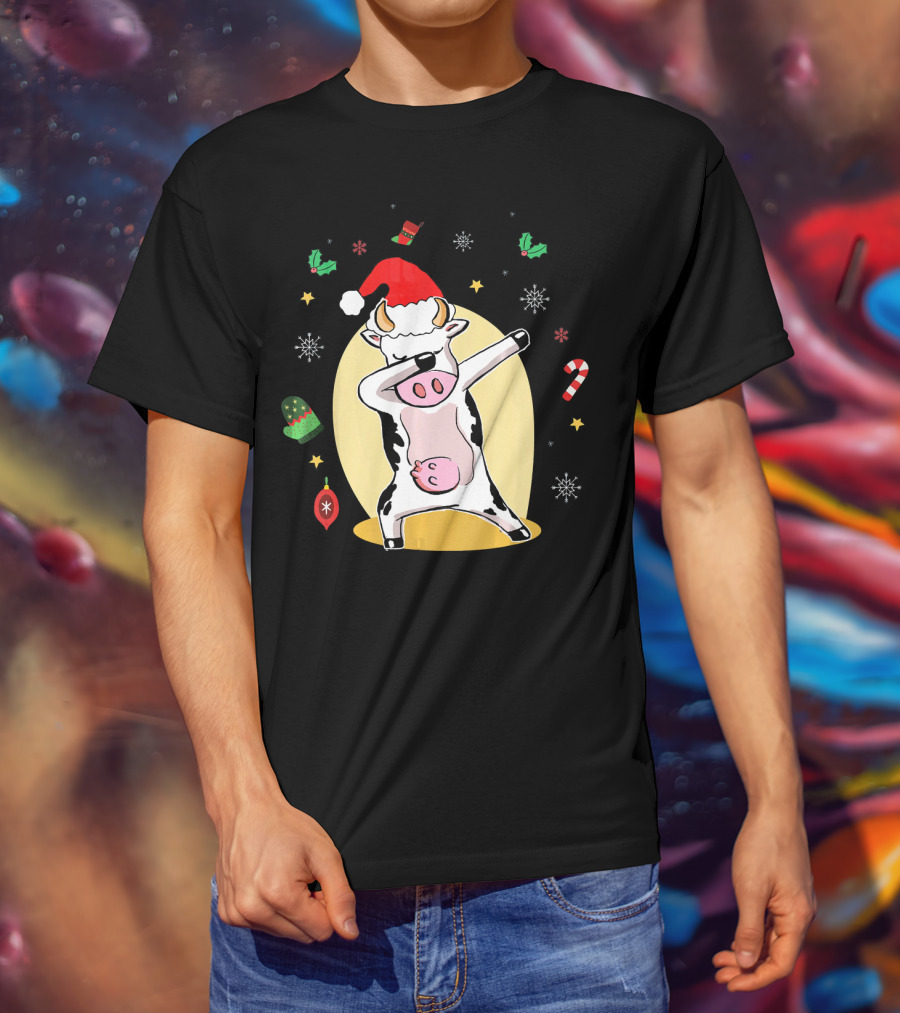 Cute Cow Dabbing Merry Santa Hat Christmas Candy Cane Snowflakes T-Shirt