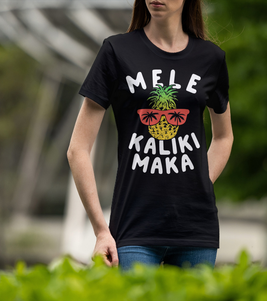 Mele Kalikimaka Pineapple With Sunglasses And Palm Trees T-Shirt