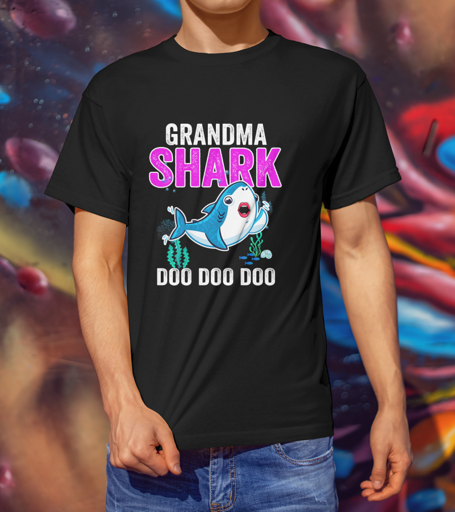 Grandma Shark Doo Doo Doo Christmas T-Shirt