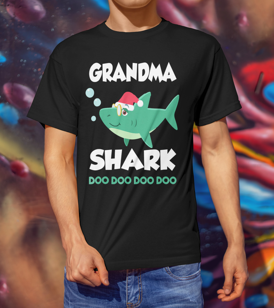 Grandma Shark Christmas Doo Doo Doo Doo Santa Hat T-Shirt