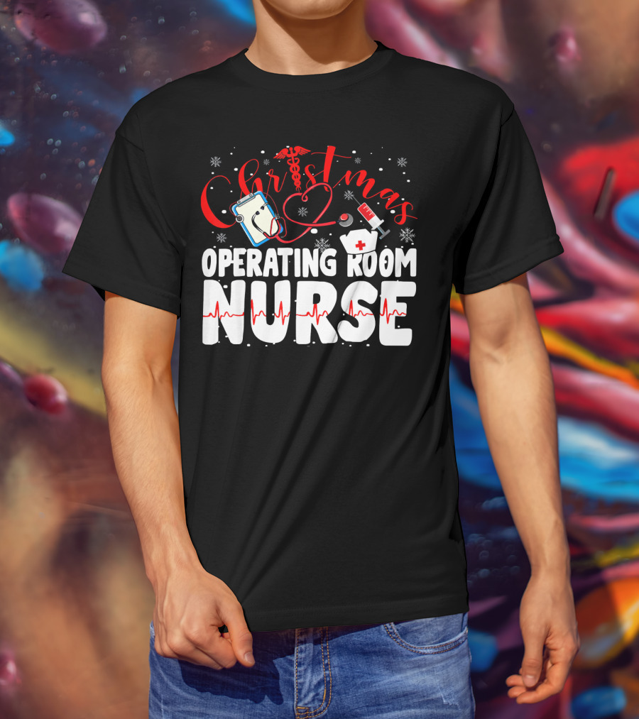 Christmas Operating Room Nurse Stethoscope Syringe Snowflakes T-Shirt