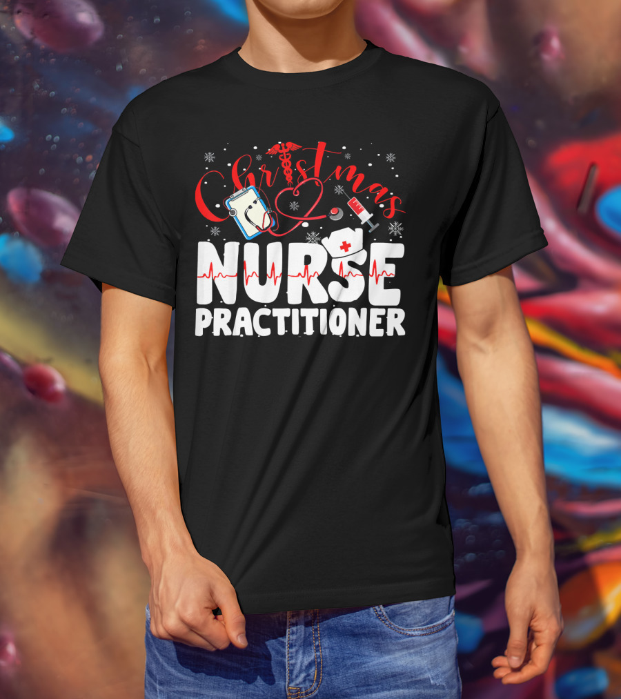 Christmas Nurse Practitioner Funny Nurse Clipboard Syringe Snowflakes T-Shirt