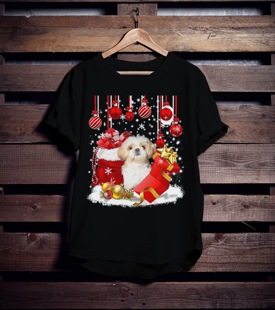 Shih Tzu Christmas Holiday Decorations With Dog And Festive Snow Ornaments T-Shirt